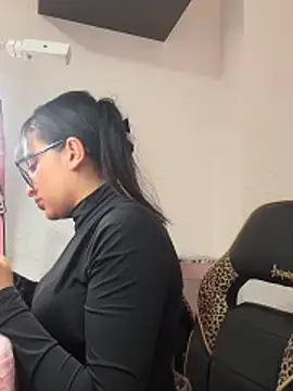 honey kendalll online show from 03.08.26