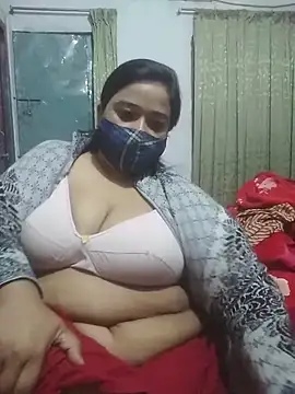 momo loves online show from 02.18.26