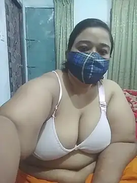 momo loves online show from 03.04.26