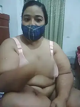 momo loves online show from 04.04.26