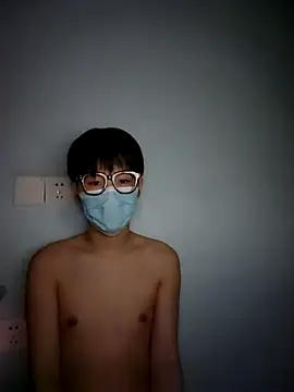 Snapshot of tinKKKKKKL chatting on 02.16.26 tinKKKKKKL online show from 02.16.26