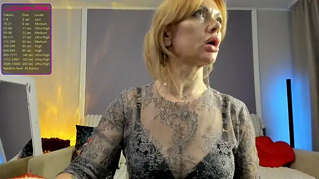 Monika-peach online show from 04.21.26