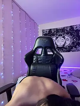 Snapshot of Natsrose chatting on 02.17.26 Natsrose online show from 02.17.26