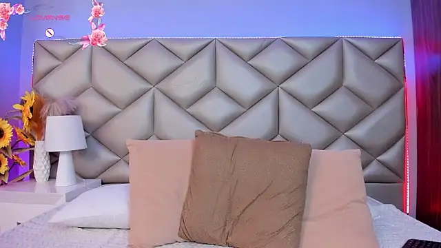 Katherine Morphi online show from 01.13.26