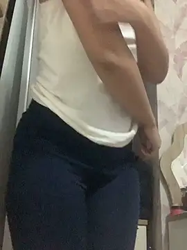 Snapshot of NaaRo-1 chatting on 02.08.26 NaaRo-1 online show from 02.08.26