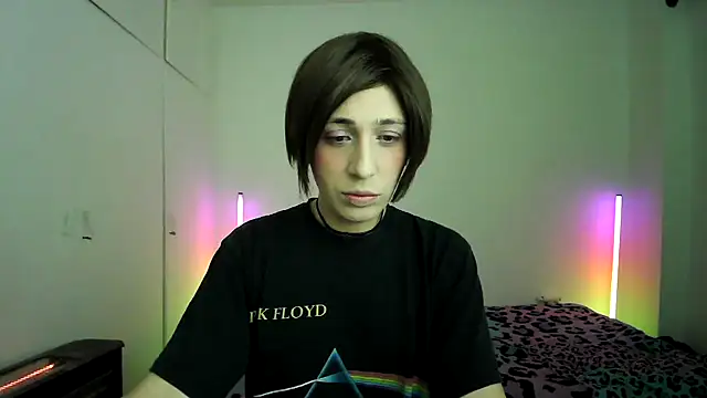 HoneyValentine online show from 02.13.26