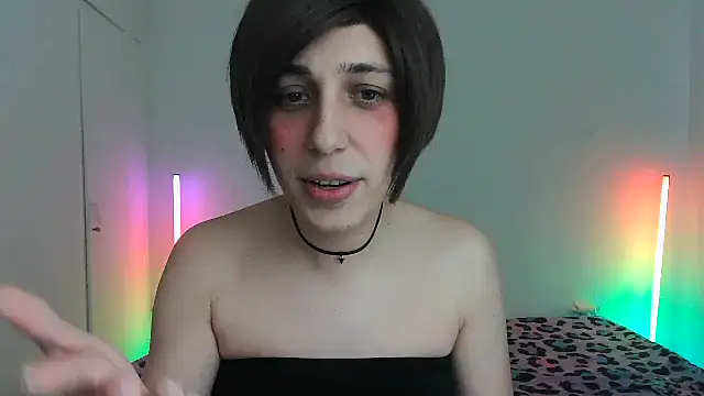 HoneyValentine online show from 03.04.26