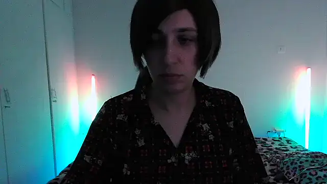 HoneyValentine online show from 03.19.26