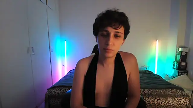 HoneyValentine online show from 06.26.26