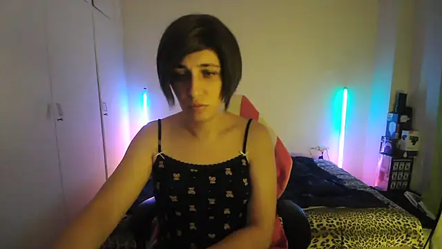 HoneyValentine online show from 07.08.26