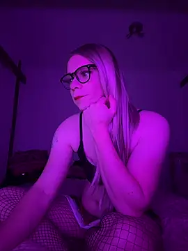 Snapshot of Sissy_celina1 chatting on 03.14.26 Sissy celina1 online show from 03.14.26
