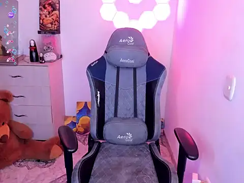 emillyaqua online show from 03.20.26