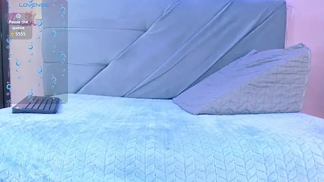 studentdeivy  online show from 02.20.26