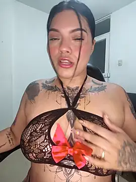 Snapshot of brenda_palacio chatting on 04.11.26 brenda palacio online show from 04.11.26