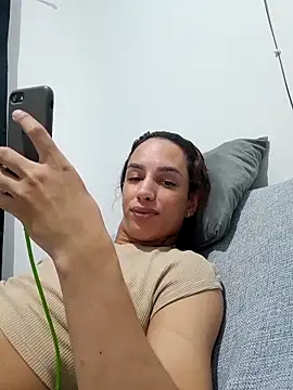 ofjuliaa online show from 04.19.26