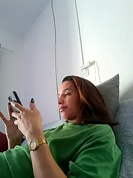 Snapshot of ofjuliaa chatting on 06.08.26 ofjuliaa online show from 06.08.26
