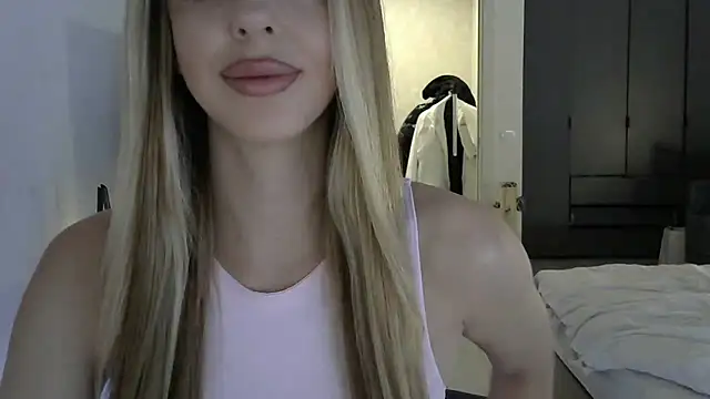 Snapshot of LizaSweetyq chatting on 03.04.26 LizaSweetyq online show from 03.04.26