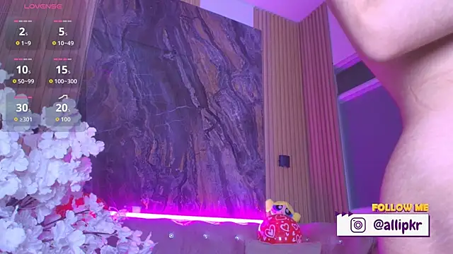 Allison Parker1  online show from 02.14.26