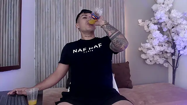 Ryder stone  online show from 01.18.26