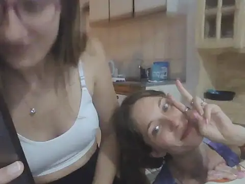 Noracherry online show from 01.12.26