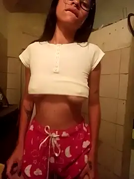 Chiquitoperopeligroso4 online show from 03.15.26