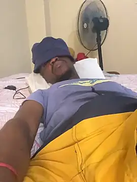 Snapshot of BigAndBeaut chatting on 02.19.26 BigAndBeaut online show from 02.19.26