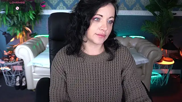 Snapshot of Dafni_Monn chatting on 04.30.26 Dafni Monn online show from 04.30.26