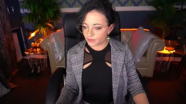 Snapshot of Dafni_Monn chatting on 05.26.26 Dafni Monn online show from 05.26.26