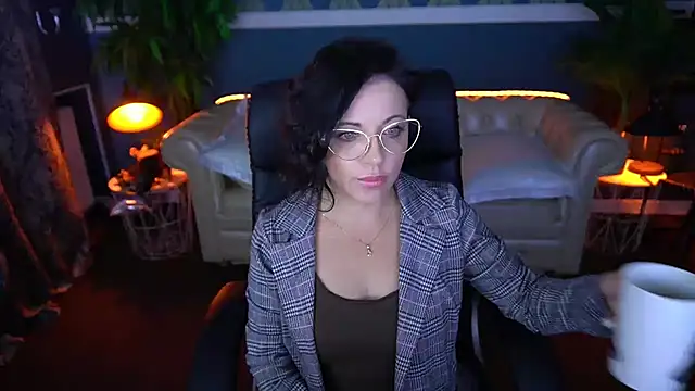 Snapshot of Dafni_Monn chatting on 05.27.26 Dafni Monn online show from 05.27.26