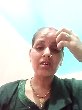 Snapshot of Hasmi_hot09 chatting on 05.17.26 Hasmi hot09 online show from 05.17.26