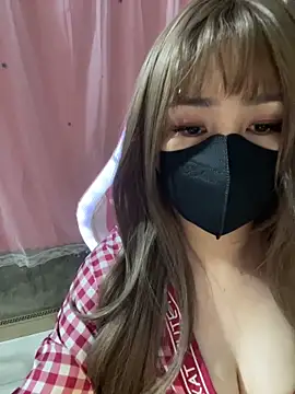 Snapshot of -Violet-t chatting on 04.25.26 -Violet-t online show from 04.25.26
