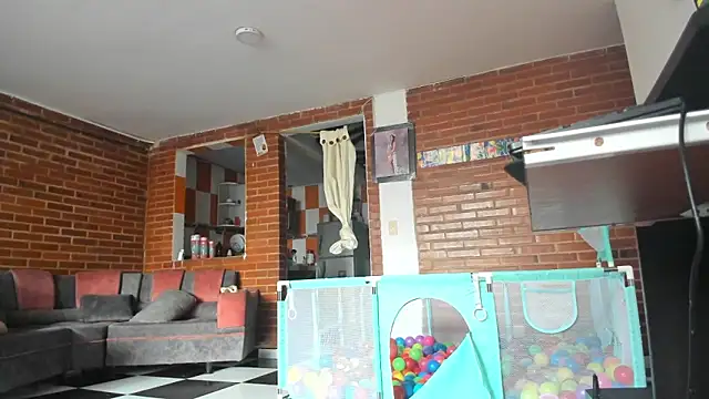 Lia rouse04 online show from 04.19.26