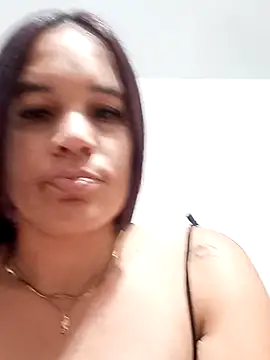 horny girl33 online show from 01.17.26