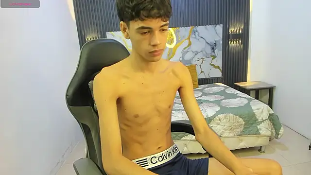 Snapshot of Dark_Desiree18 chatting on 02.15.26 Dark Desiree18 online show from 02.15.26