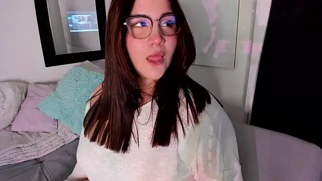 Snapshot of ivy_velvet chatting on 05.19.26 ivy velvet online show from 05.19.26
