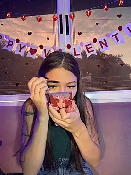 EmmaJhoons online show from 02.13.26