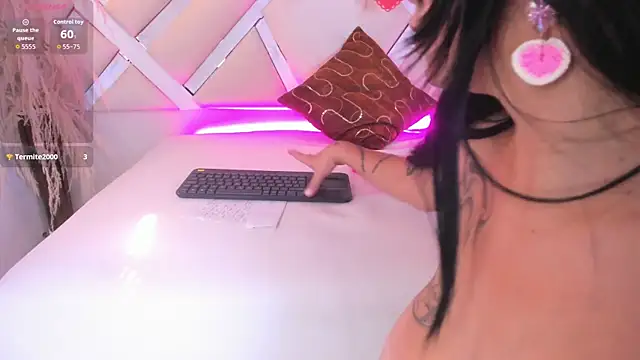 Snapshot of Renata_blue chatting on 02.05.26 Renata blue online show from 02.05.26