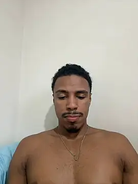 Snapshot of LorenzoBlack27 chatting on 06.19.26 LorenzoBlack27 online show from 06.19.26
