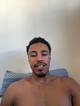 Snapshot of LorenzoBlack27 chatting on 06.21.26 LorenzoBlack27 online show from 06.21.26