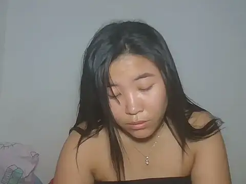 Zyeiii online show from 04.04.26