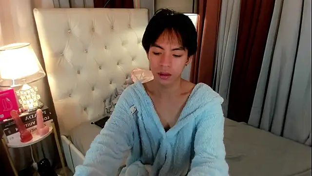 Snapshot of davincihugecock chatting on 07.06.26 davincihugecock online show from 07.06.26