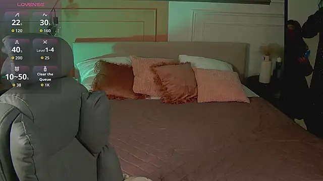  SilkyShadow  online show from 03.12.26