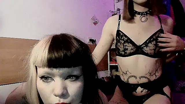 Snapshot of kicianiunia chatting on 02.21.26 kicianiunia online show from 02.21.26