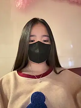 Gwen879 online show from 02.26.26