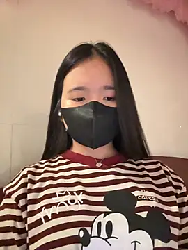 Gwen879 online show from 04.24.26