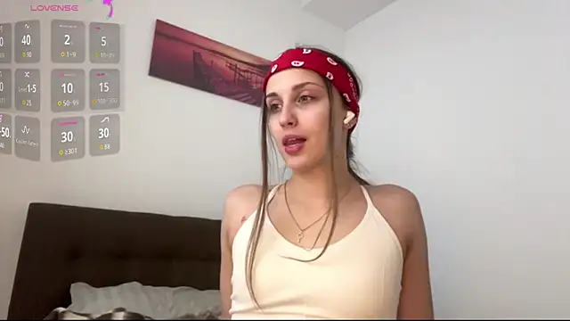 EvaRenard online show from 04.18.26