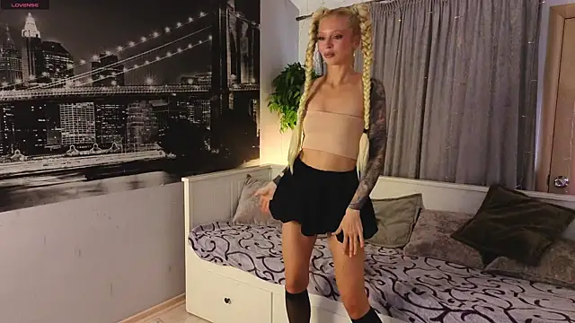 LanaReals online show from 01.15.26