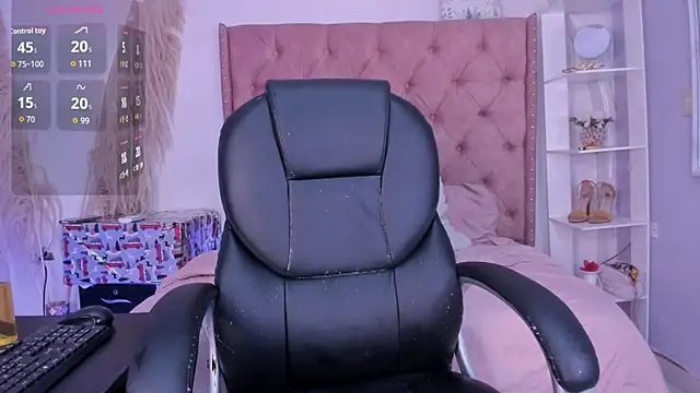 xNahomi 21 online show from 01.16.26