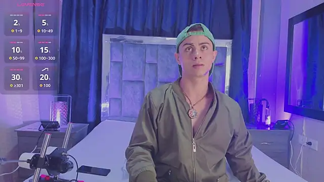 LeoMonnroe online show from 04.07.26