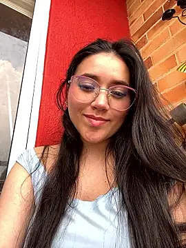 Veronica Wins  online show from 03.25.26